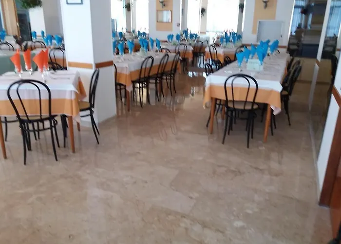 Caravan Szálloda Pesaro