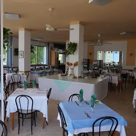 Caravan 2* Πέζαρο